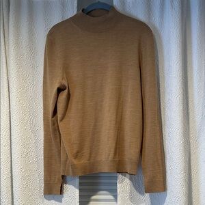 Boss 100% Superfine Virgin Merino Wool Tan Turtleneck Sweater Medium